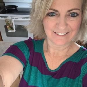 Meet your Posher, Leslie